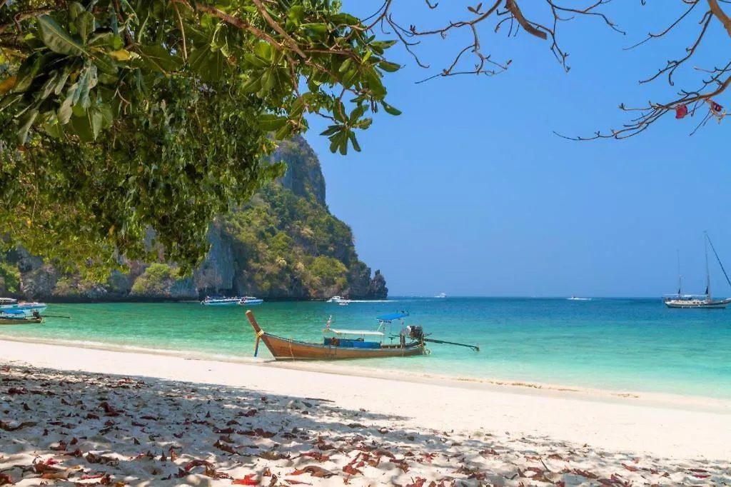 Phi Phi Nice Beach Hotel Hip 3*, جزيرة في في