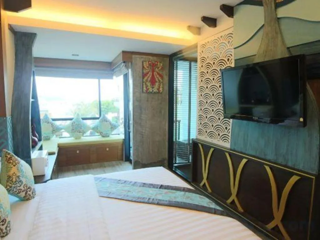 Phi Phi Nice Beach Hotel Hip تايلاند