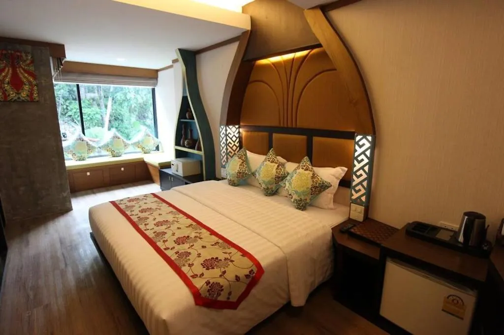 Phi Phi Nice Beach Hotel Hip Tailandia